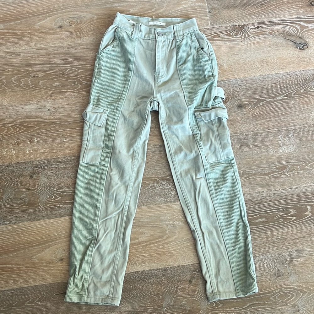PacSun High Rise Carpenter Size 22